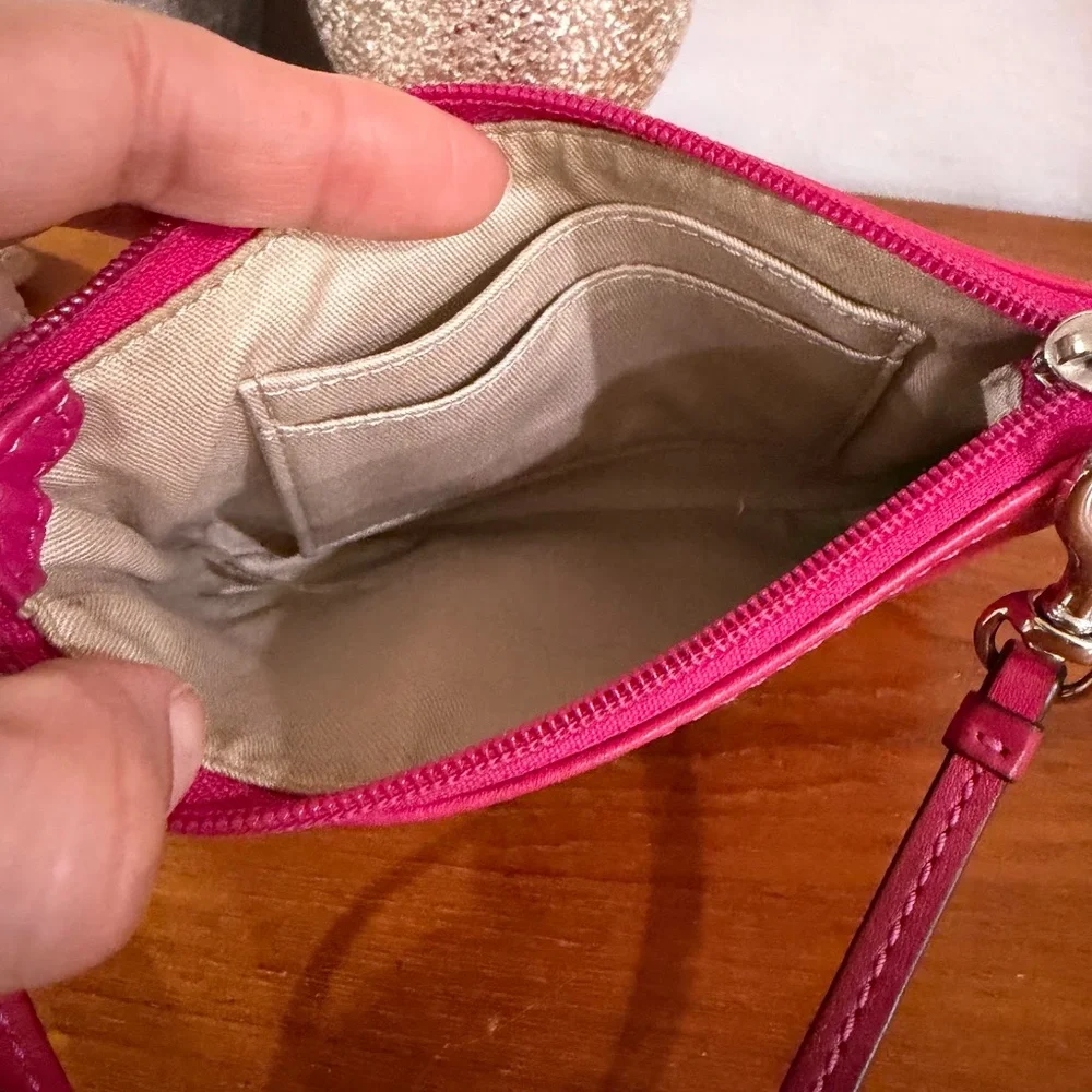 Coach Legacy Leather Universal Travel Wristlet Coin Pouch Case in Fuchsia Pink - Picture 8 of 12